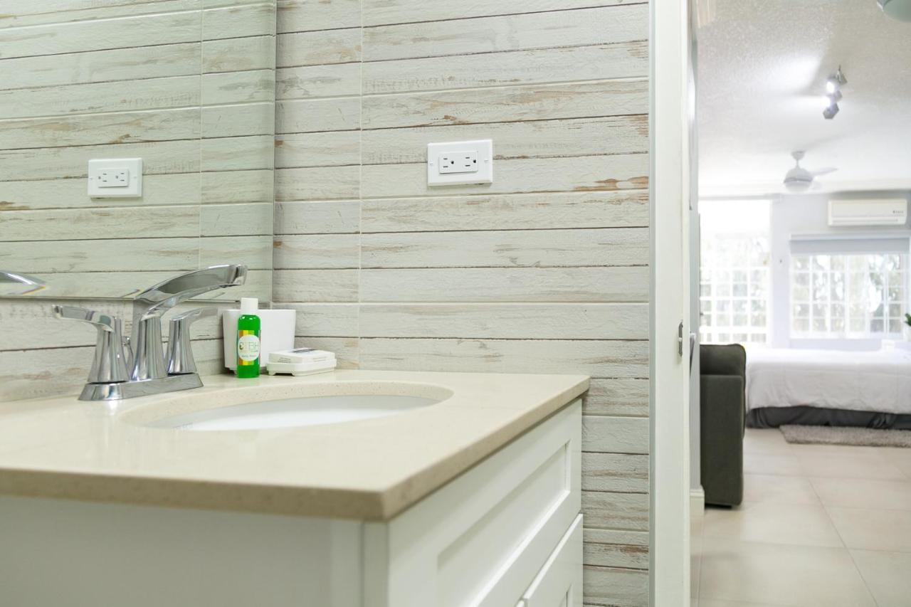 Choose To Be Happy At Seymour # 9 And #16 - Studio Apartments Kingston Zewnętrze zdjęcie